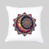 Coussin blanc vue de face Lune mandala II Housse de coussin Lune II ~ Mandala