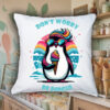 Coussin blanc vue de face Visuel Pinguins I - Eat me, drunk me Housse de coussin Pinguin ~ Eat me / Drink me