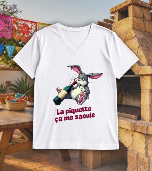 T-shirt blanc col V homme vue de face Visuel Lapins II - Eat me, drunk me Col V Hommes / Lapin II ~ Eat me, drunk me